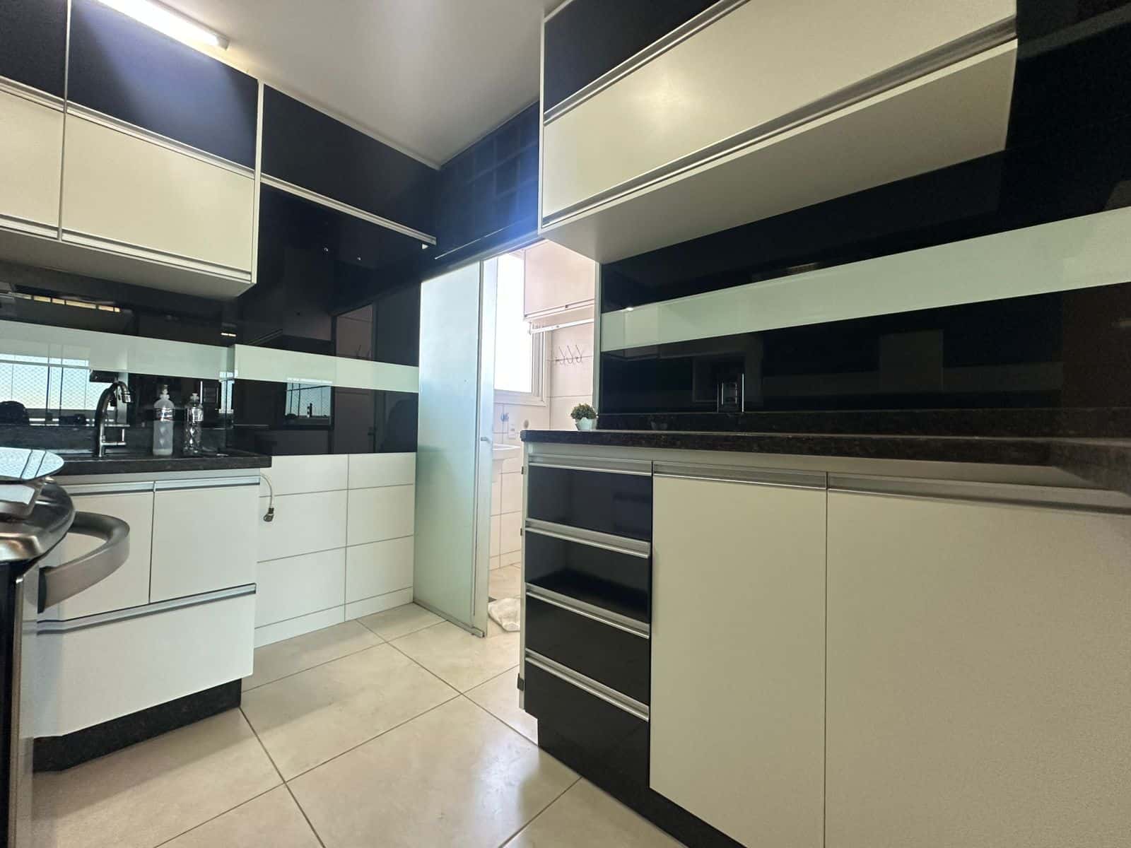 Apartamento para aluguel tem 67 metros quadrados com 2 quartos em Cidade Jardim - Goiânia - GO