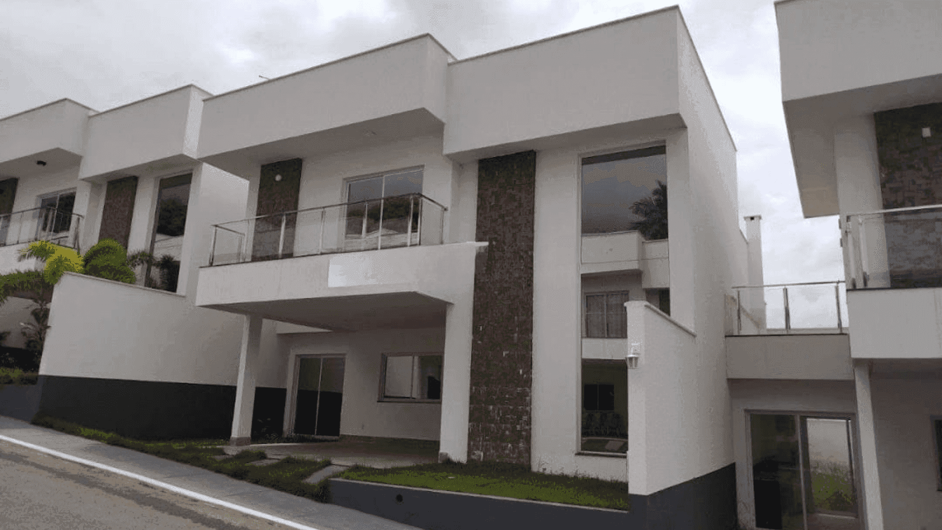 Sobrado com 3 dormitórios para alugar por R$ 4.300,00 - Sítios Santa Luzia - Aparecida de Goiânia/GO