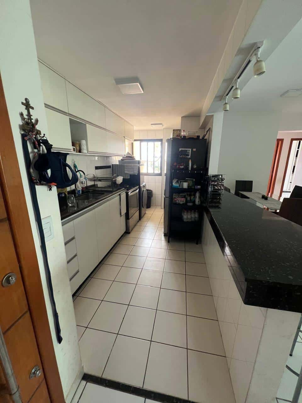 Apartamento à venda no Setor Bueno com 82m², 2 vagas paralelas, Goiânia