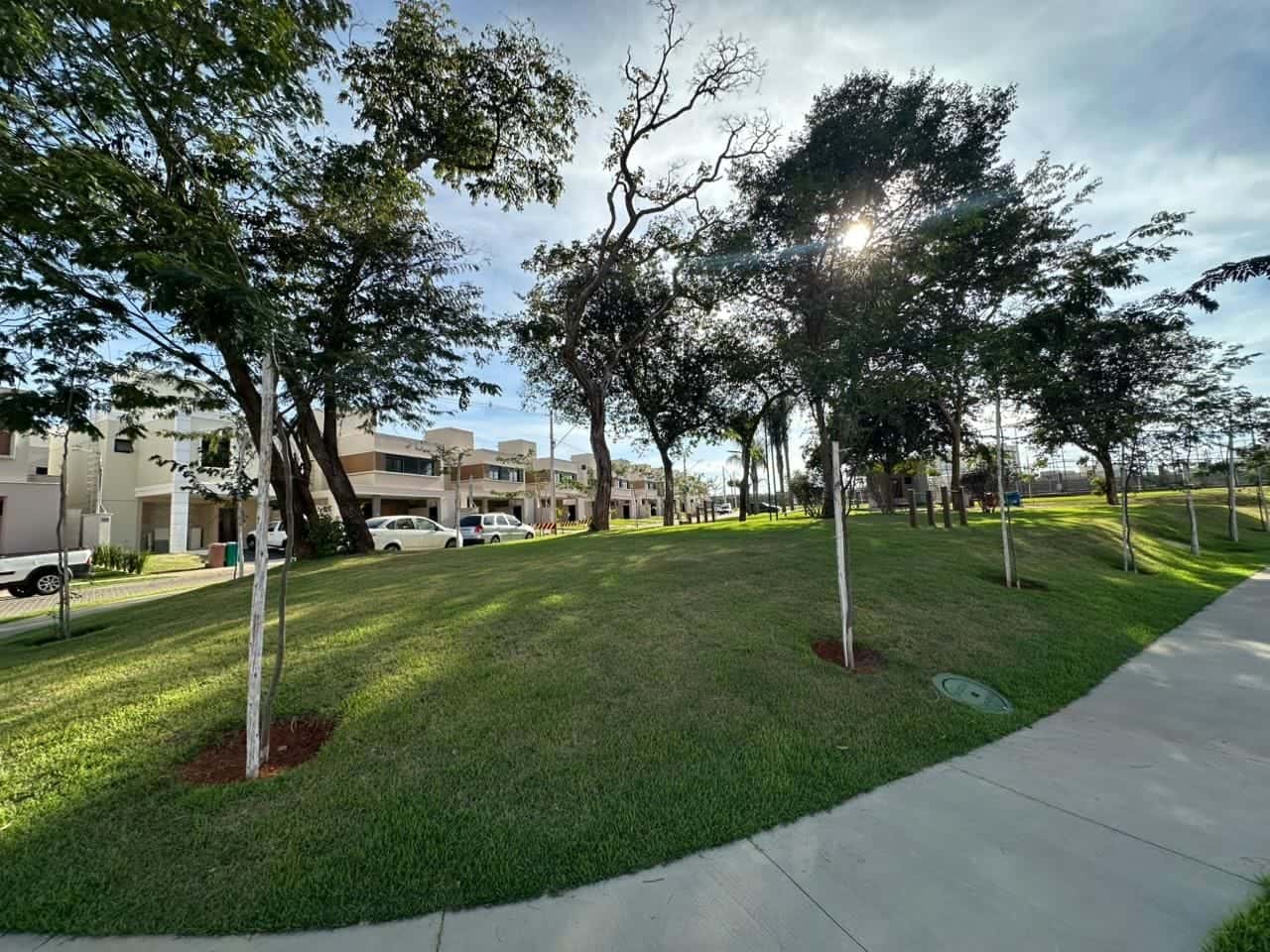 Sobrado com 4 dormitórios à venda, 181 m² por R$ 1.223.000,00 - Conjunto Residencial Storil - Aparecida de Goiânia/GO