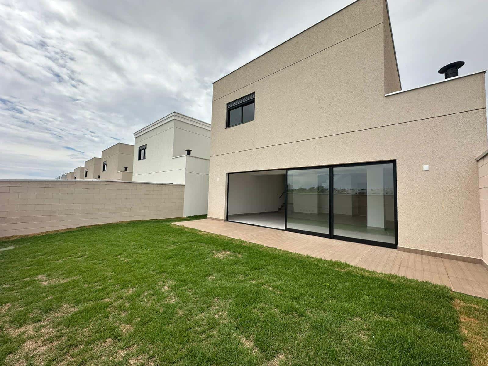 Sobrado à venda, Residencial Jardins Lyon, Aparecida de Goiânia, GO
