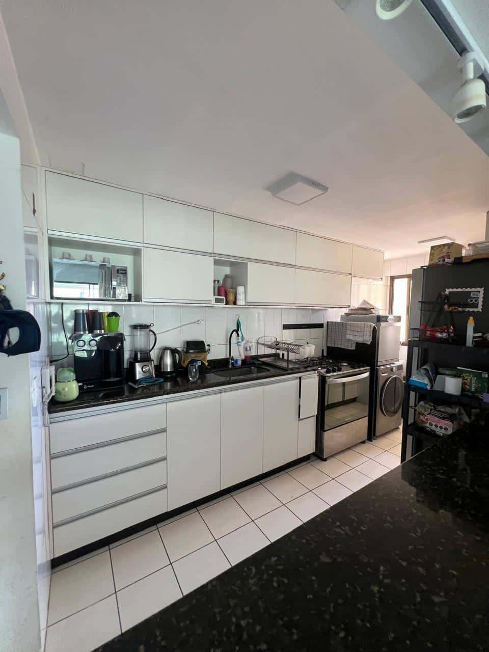 Apartamento à venda no Setor Bueno com 82m², 2 vagas paralelas, Goiânia