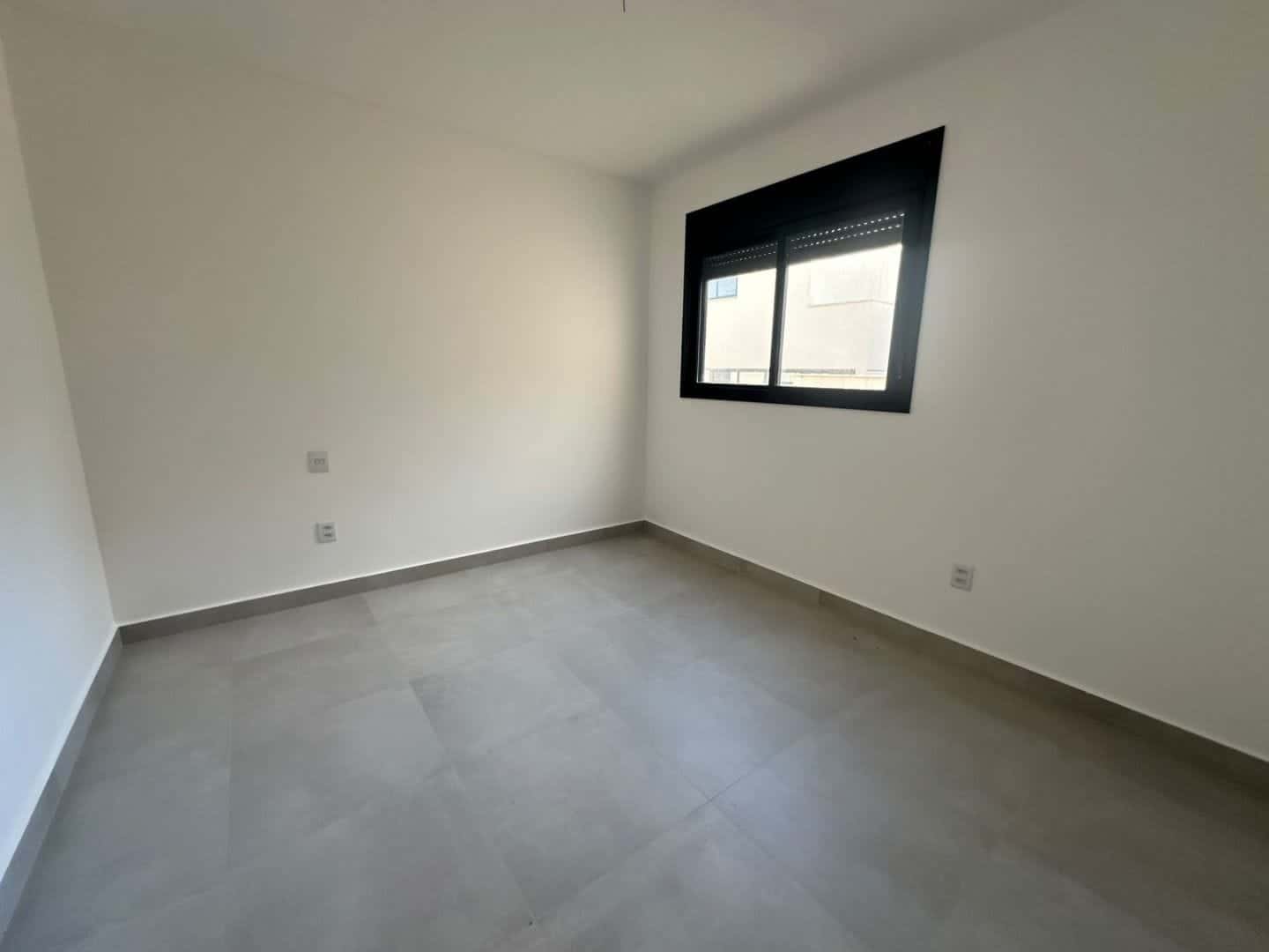 Sobrado com 4 dormitórios à venda, 181 m² por R$ 1.122.000,00 - Conjunto Residencial Storil - Aparecida de Goiânia/GO