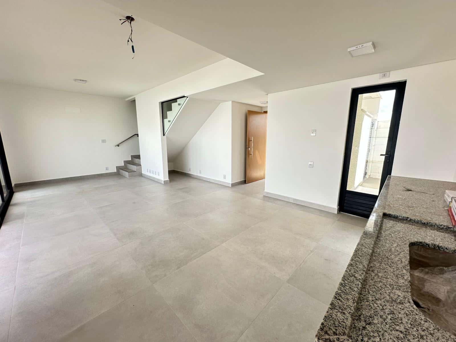 Sobrado à venda, Residencial Jardins Lyon, Aparecida de Goiânia, GO
