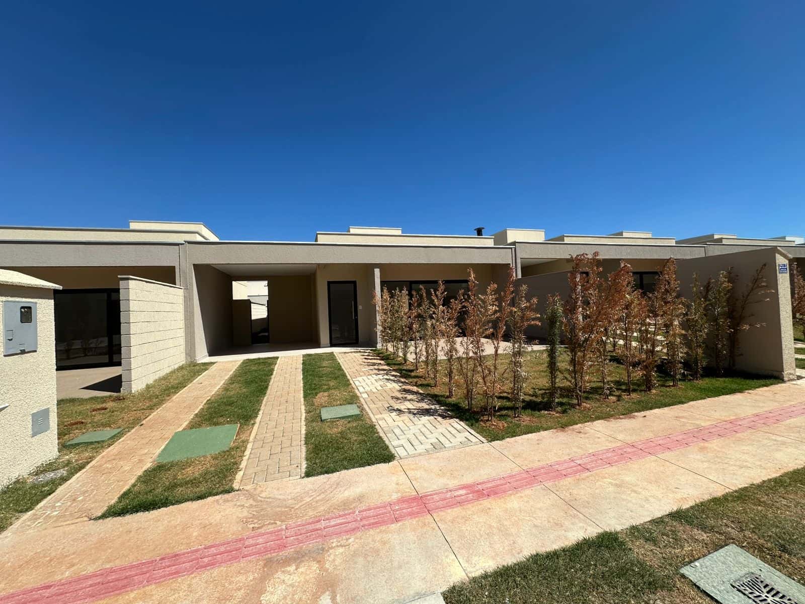 Casa a venda Jardins Lyon com 252 metros em Aparecida de Goiânia - GO