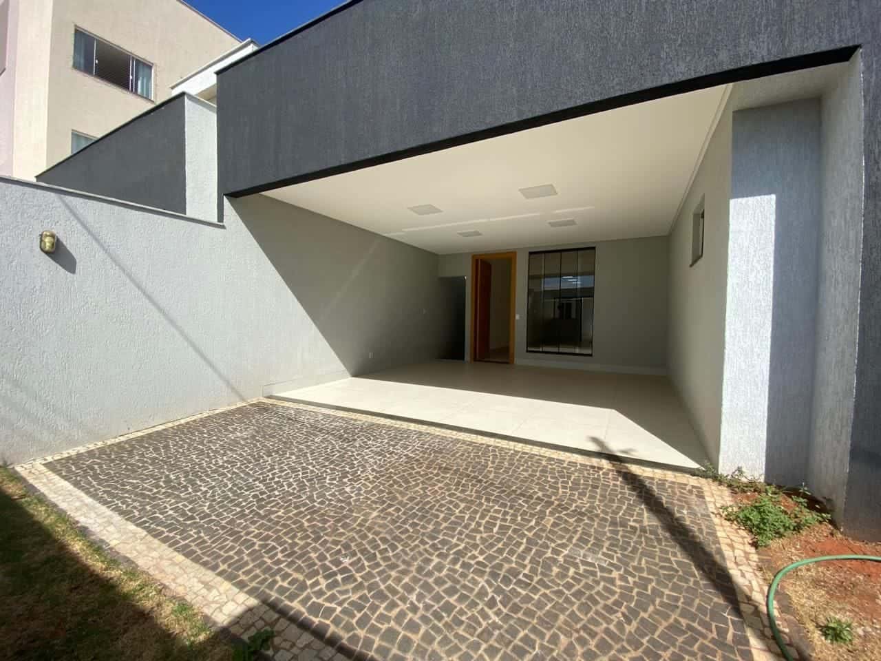 Casa com 3 dormitórios à venda, 143 m² por R$ 690.000,00 - Jardim Atlântico - Goiânia/GO
