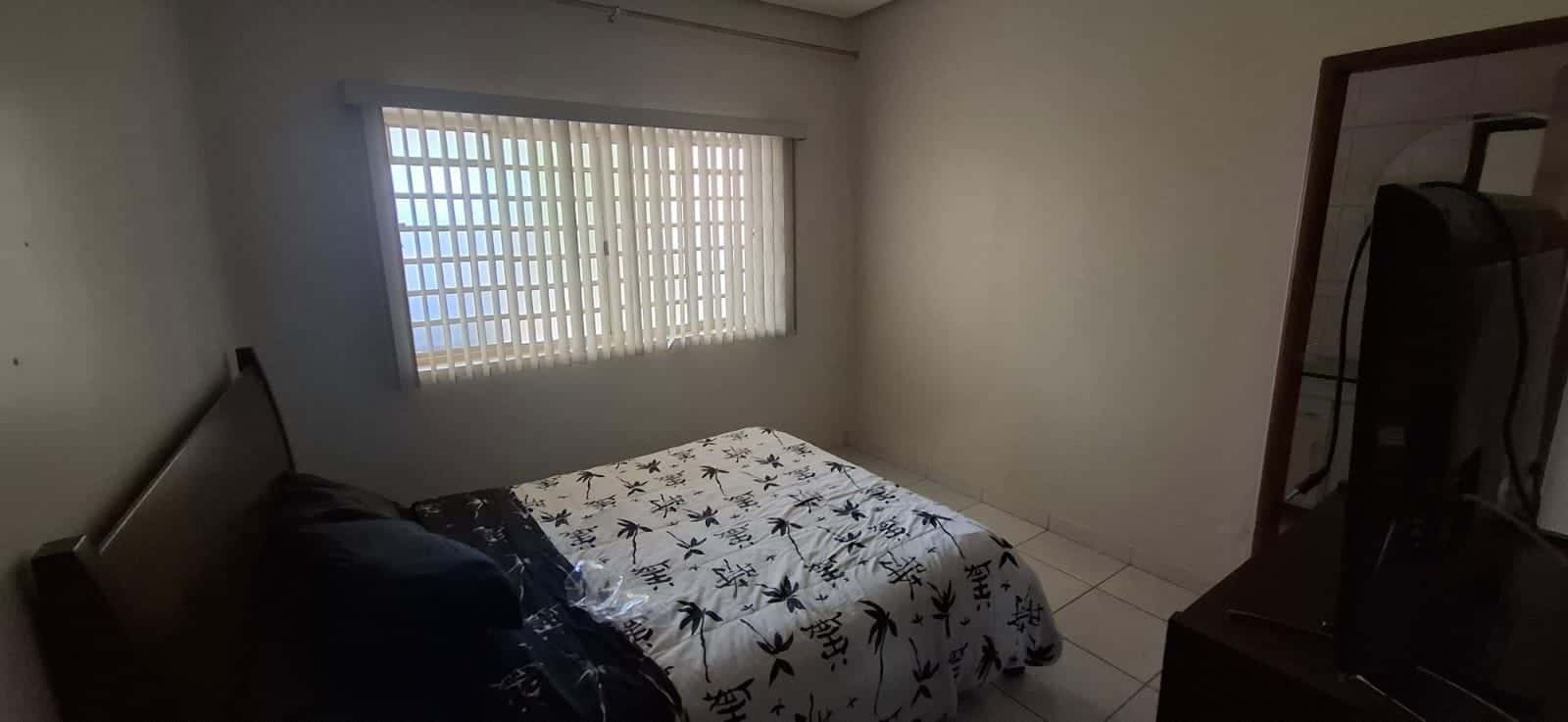 Sobrado à venda no Setor Aeroporto, 5 quartos, 270m², Goiânia