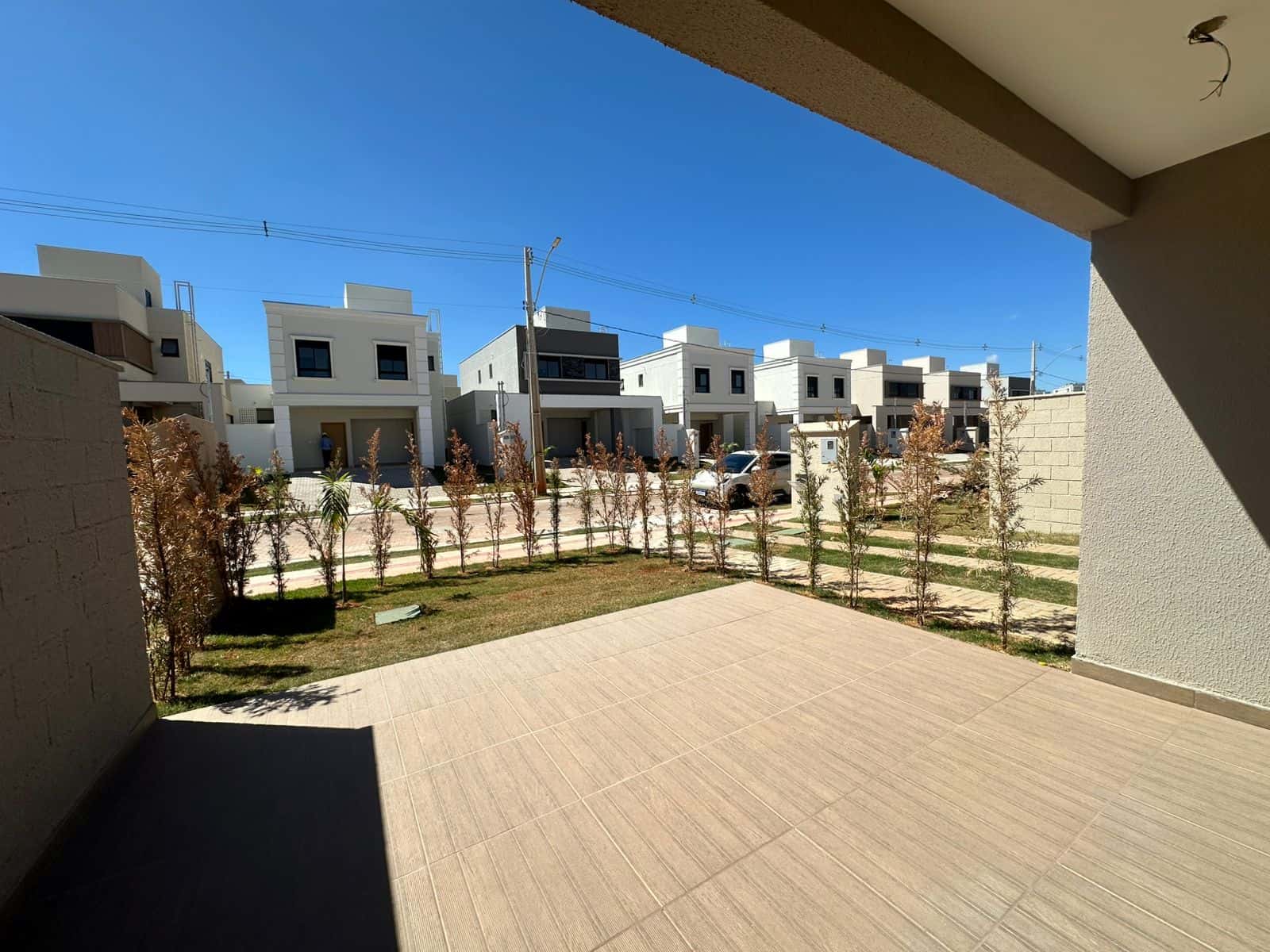 Casa a venda Jardins Lyon com 252 metros em Aparecida de Goiânia - GO