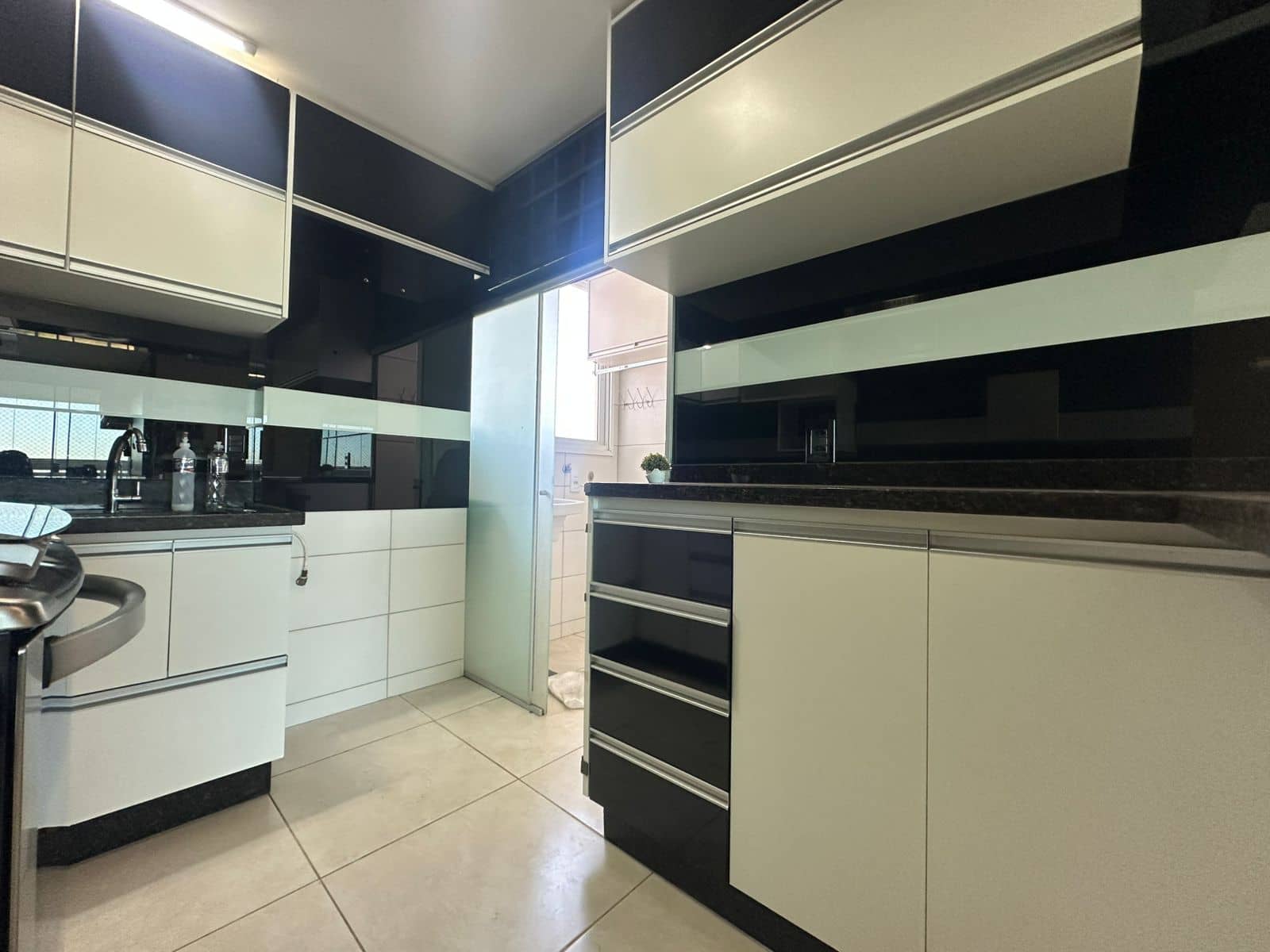 Apartamento para aluguel tem 67 metros quadrados com 2 quartos em Cidade Jardim - Goiânia - GO