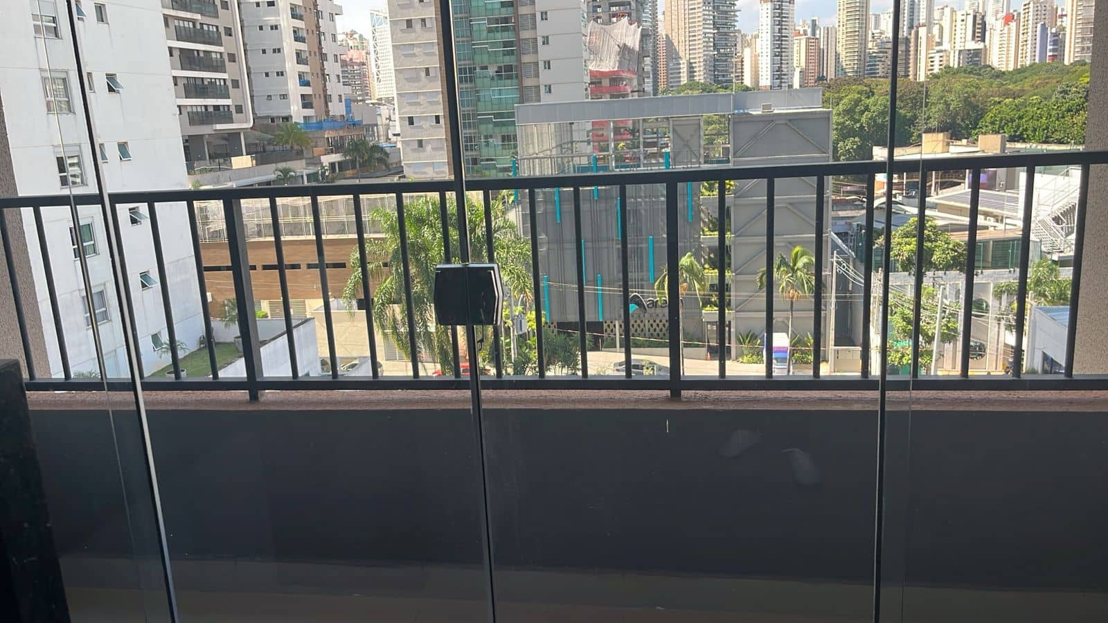 Imóvel para aluguel possui 68 metros quadrados com 2 quartos em Setor Bueno - Goiânia - GO