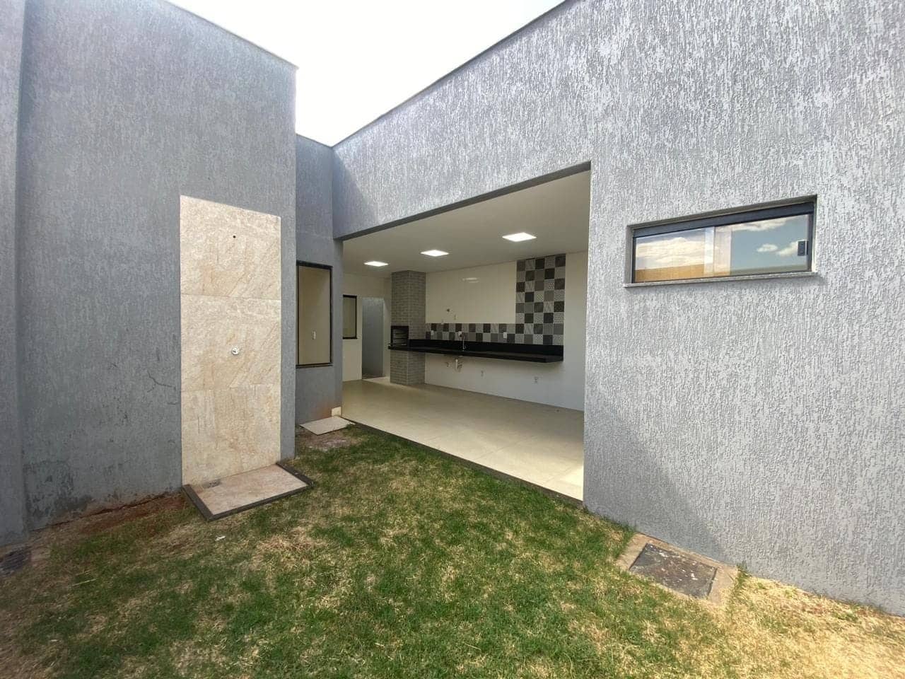 Casa com 3 dormitórios à venda, 143 m² por R$ 690.000,00 - Jardim Atlântico - Goiânia/GO