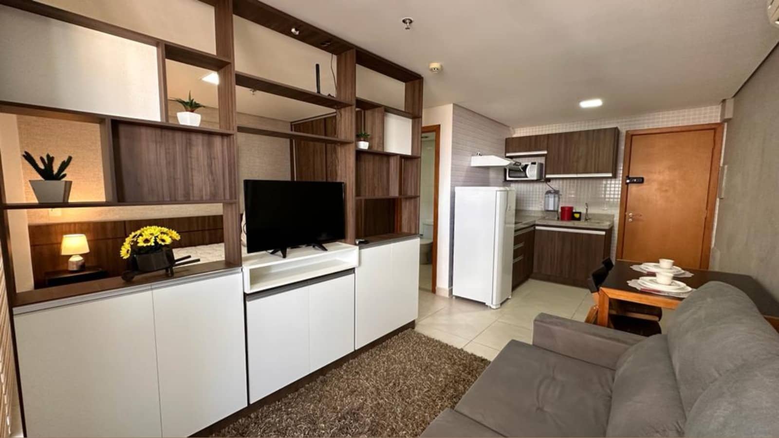 Flat para aluguel tem 40 metros quadrados com 1 quarto em Jardim Goiás - Goiânia - GO