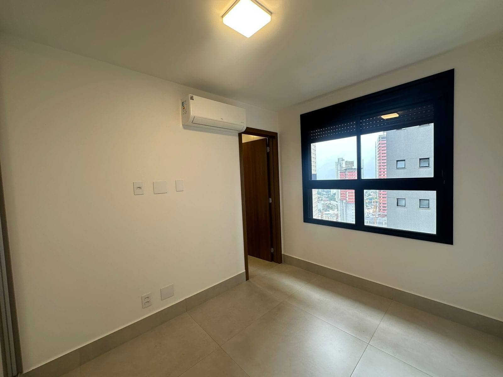 Apartamento mobiliado para locação, Setor Bueno, Goiânia, GO