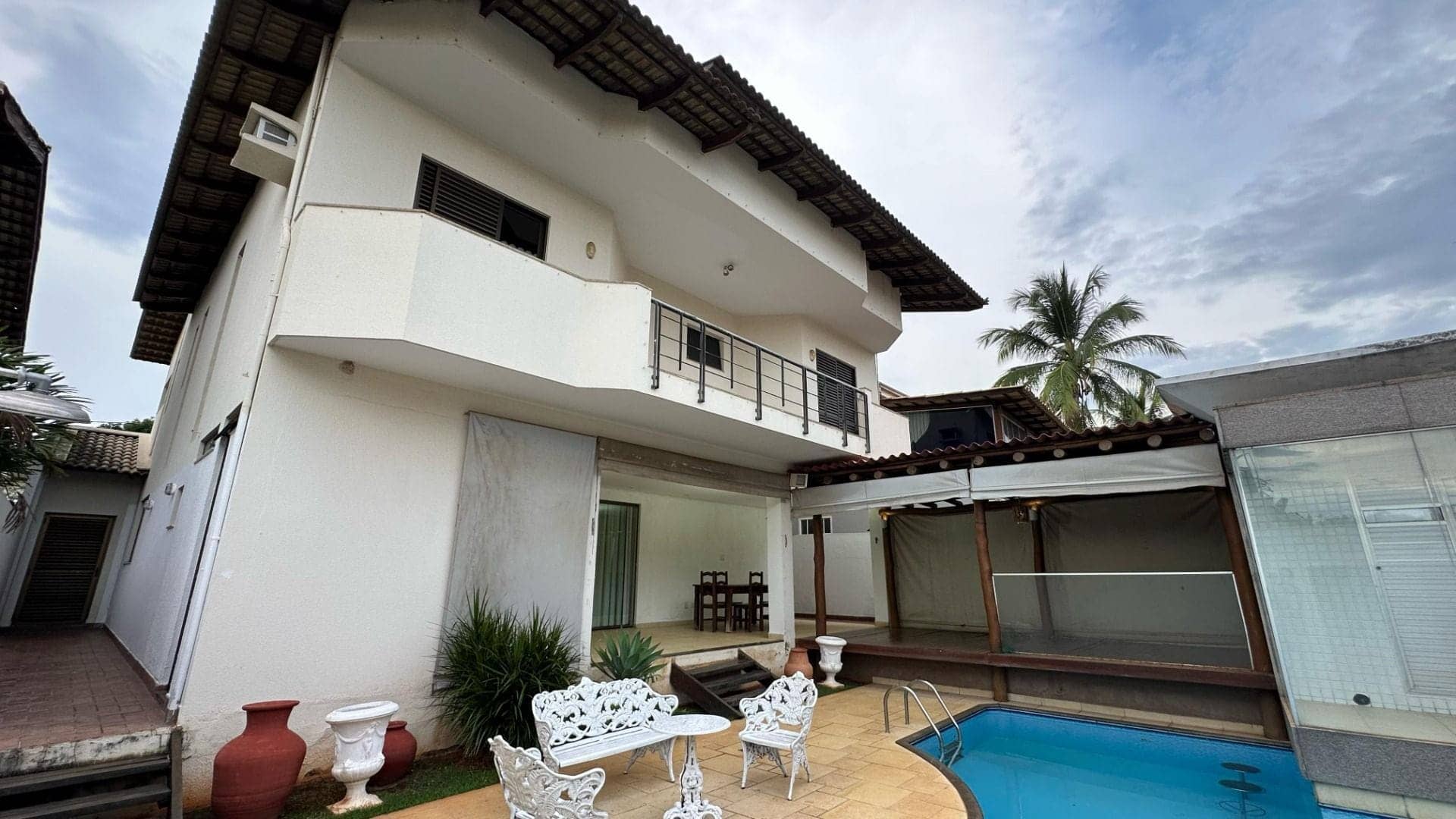 Sobrado com 4 dormitórios à venda, 363 m² por R$ 2.300.000,00 - Jardins Viena - Aparecida de Goiânia/GO