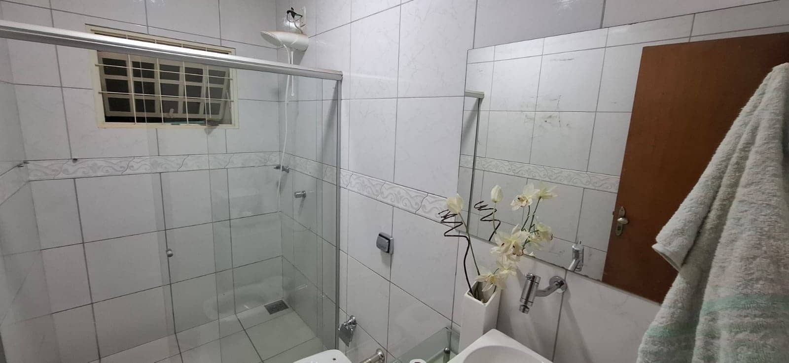Sobrado à venda no Setor Aeroporto, 5 quartos, 270m², Goiânia