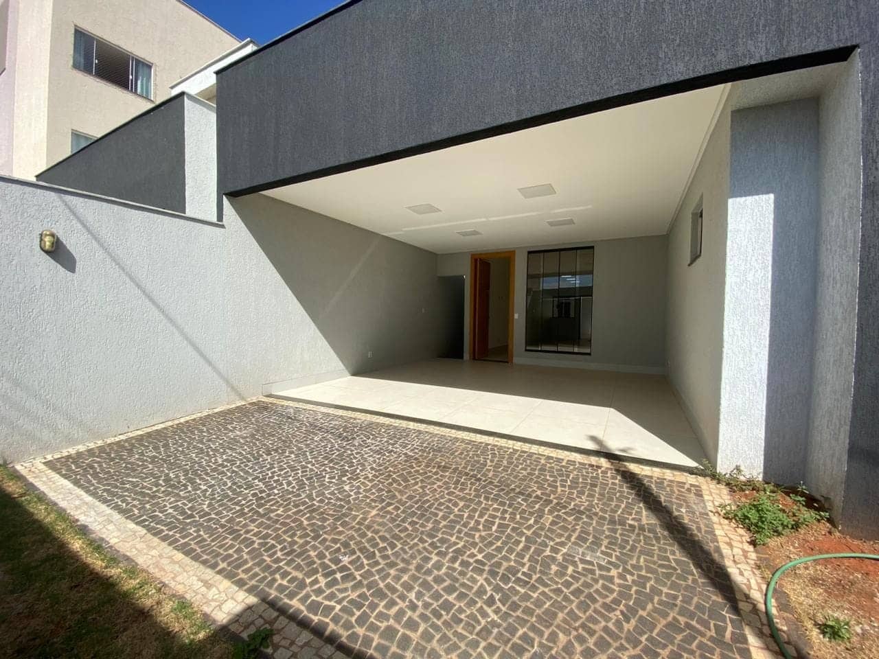 Casa com 3 dormitórios à venda, 143 m² por R$ 690.000,00 - Jardim Atlântico - Goiânia/GO