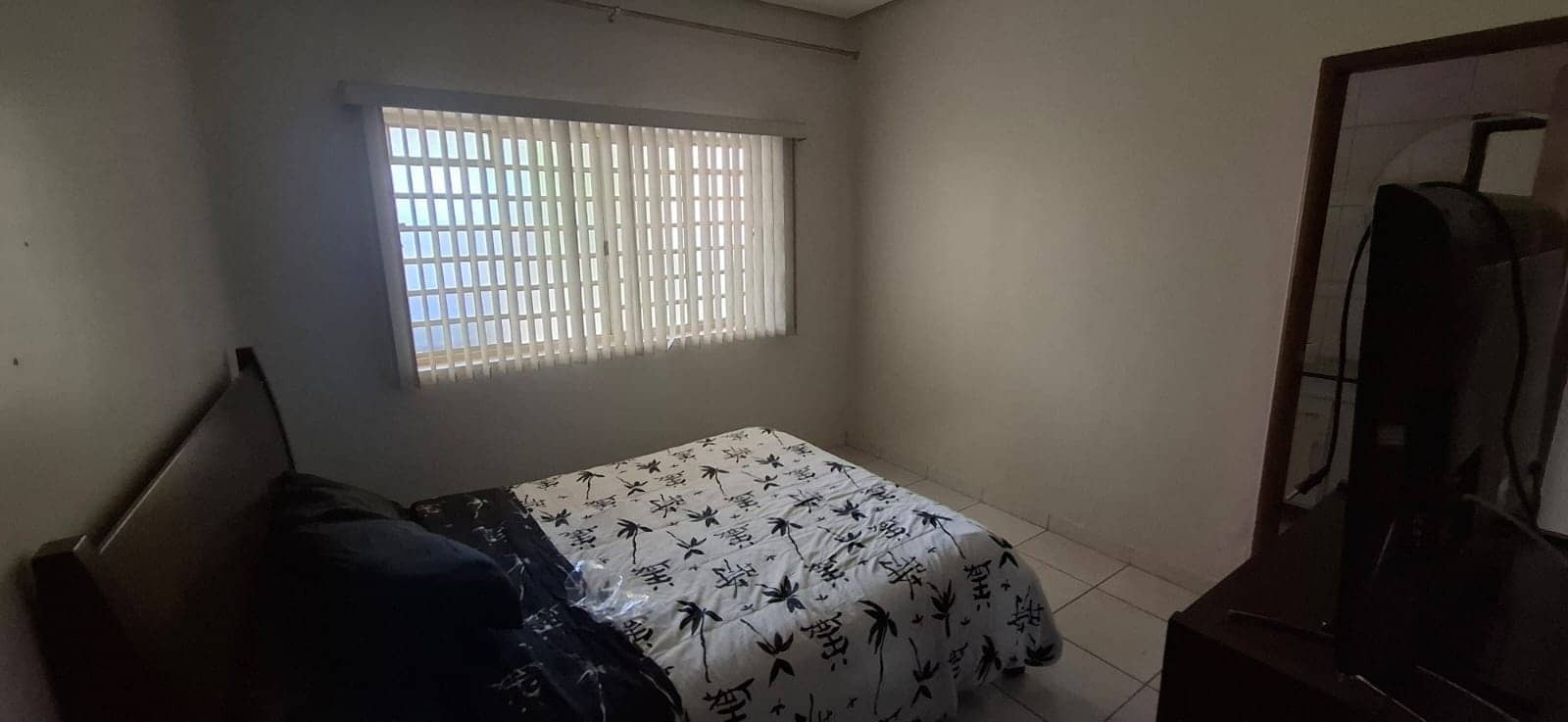 Sobrado à venda no Setor Aeroporto, 5 quartos, 270m², Goiânia