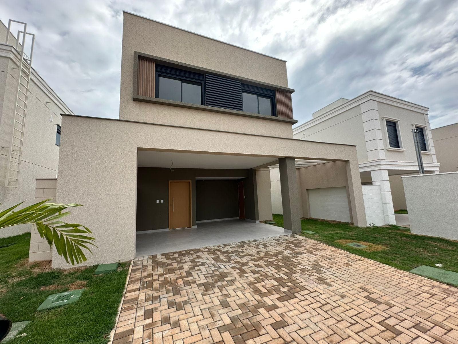 Sobrado à venda, Residencial Jardins Lyon, Aparecida de Goiânia, GO