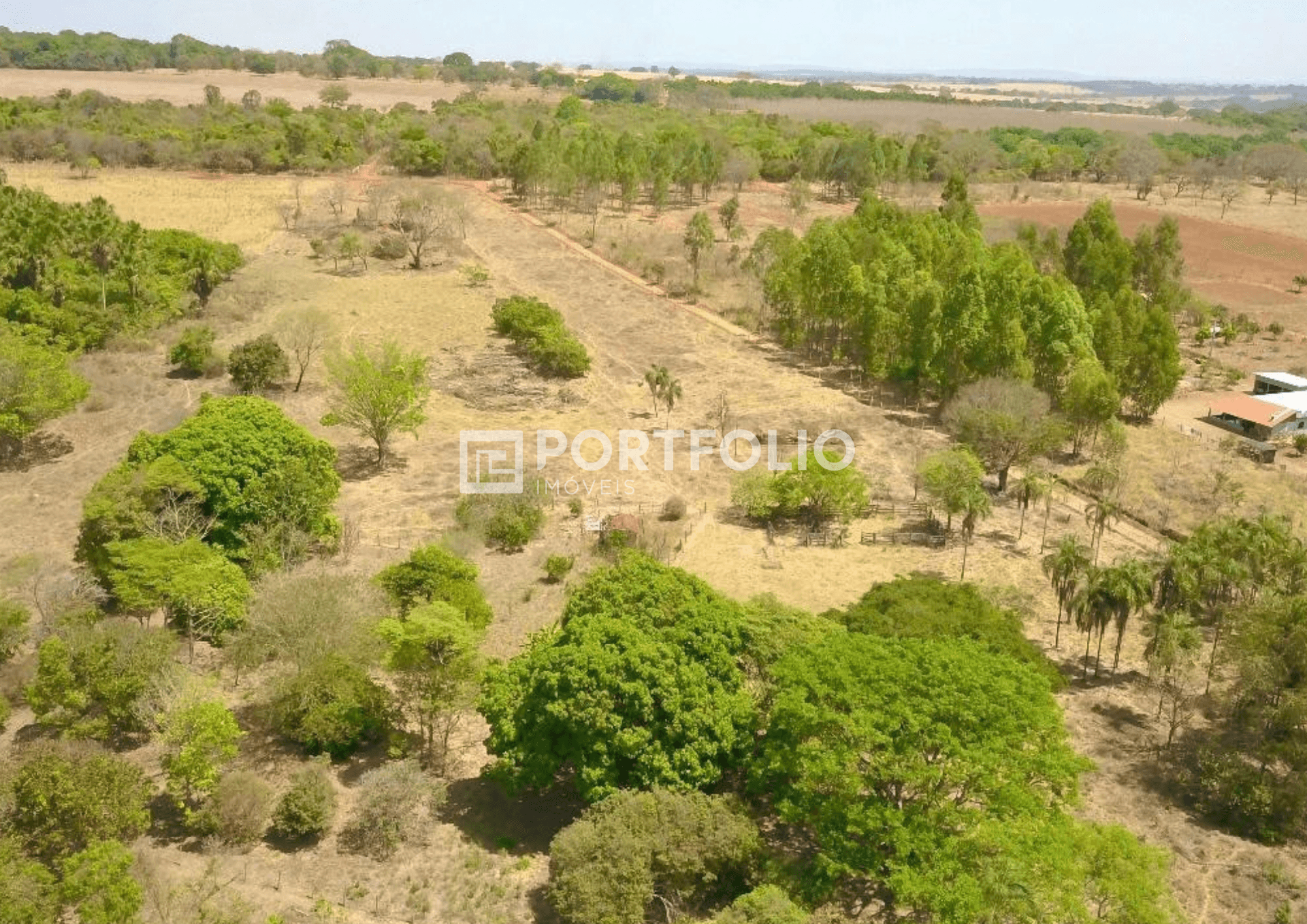 Chácara à venda com 27.000m² em Bela Vista de Goiás, GO