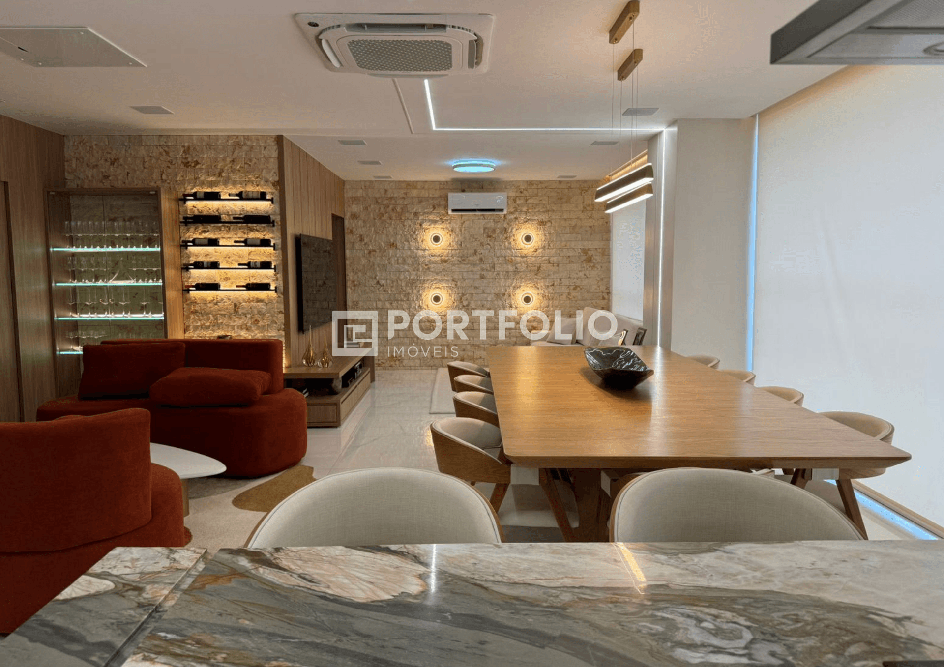 Apartamento alto padrão mobiliado 3 quartos/ 3 suítes no SkyGarden Jardim Goiás, Goiânia
