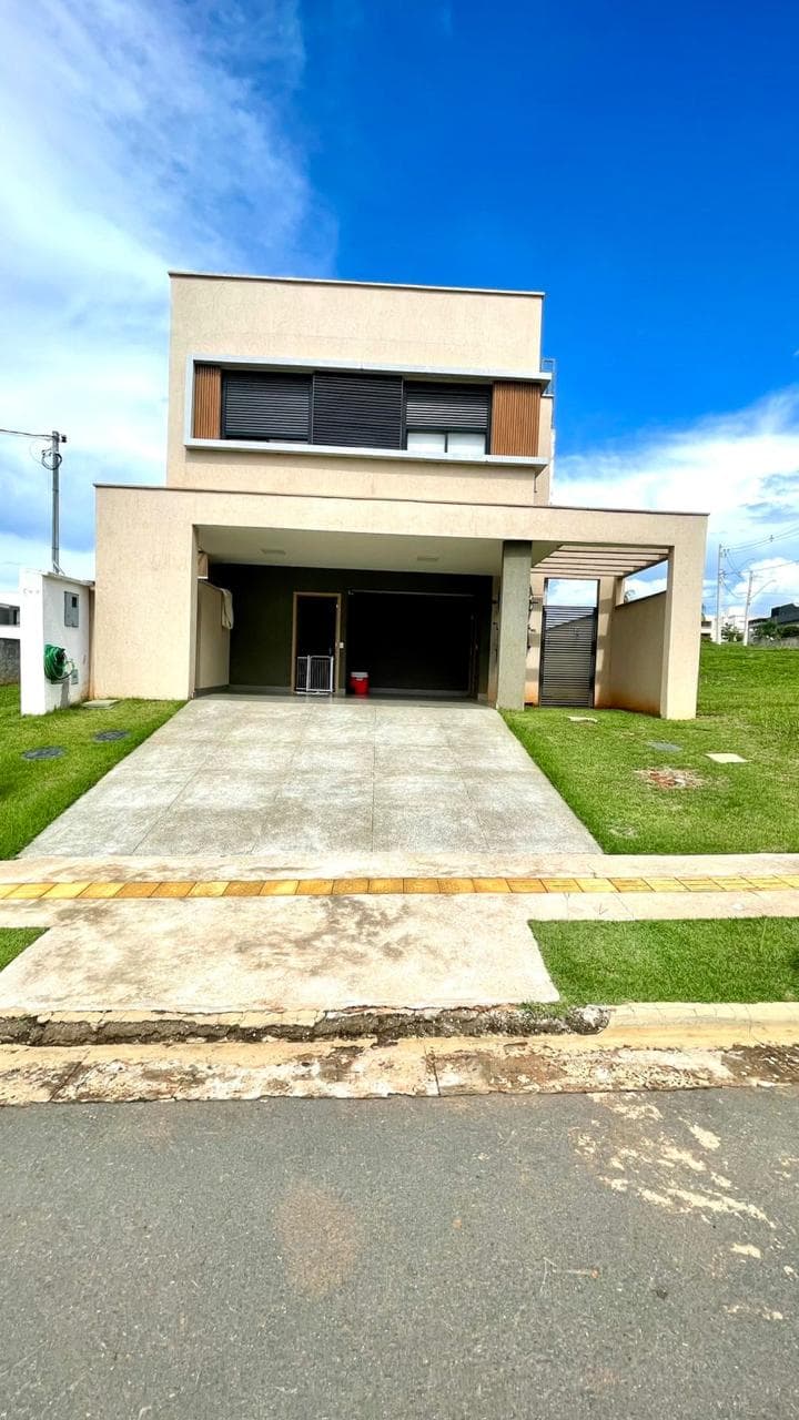 Sobrado a venda com 3 suítes, 191m² no Jardins Capri - Senador Canedo