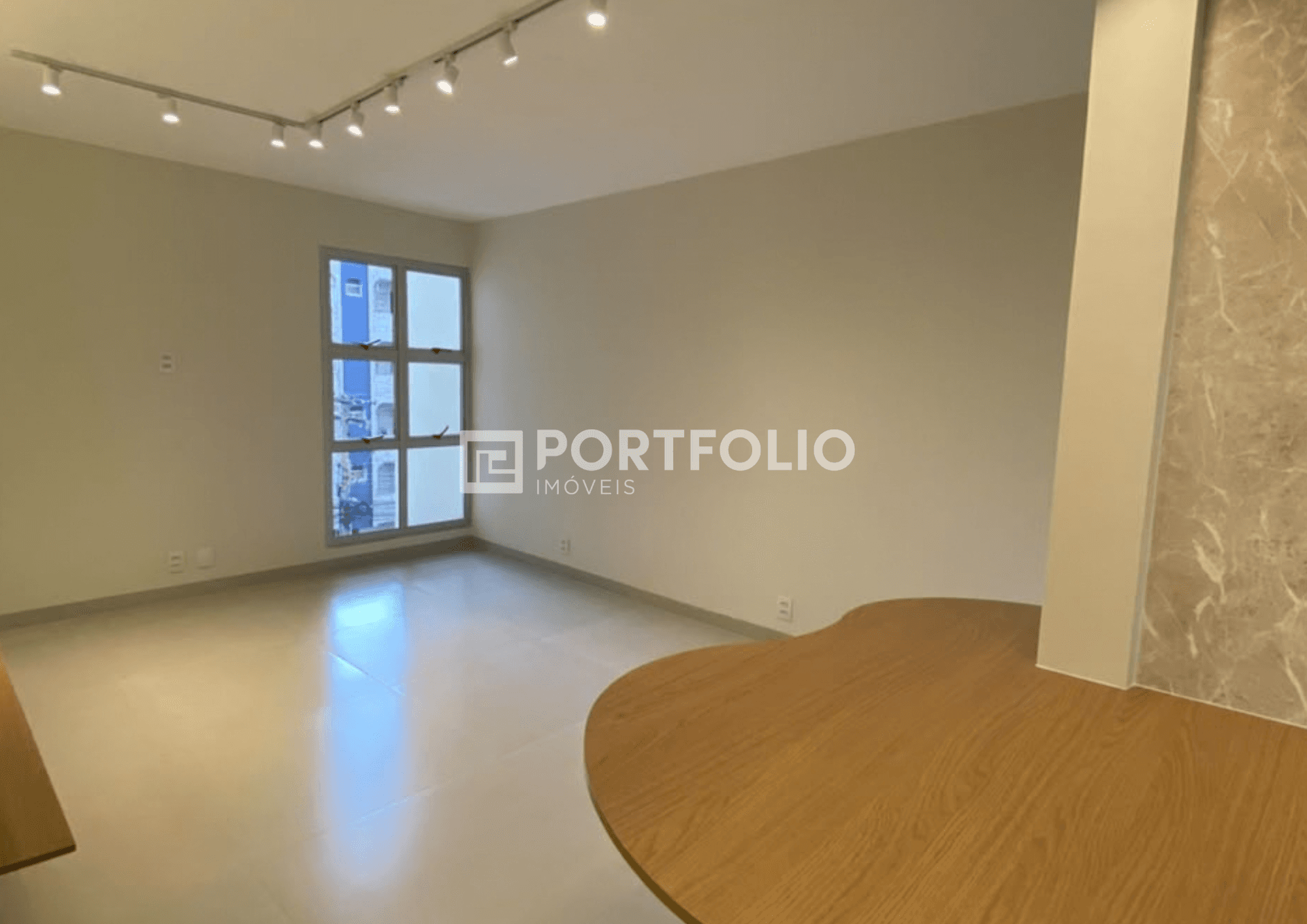 Apartamento à venda com 3 quartos/ 1 suíte no Setor Bueno, Goiânia, GO