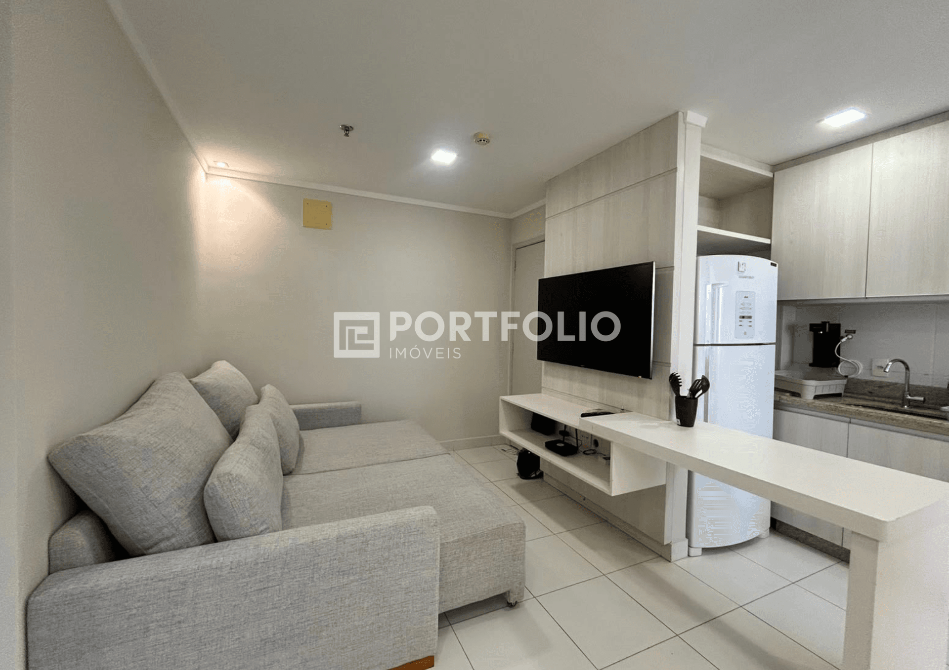 Flat mobiliado para locação com 2 quartos no Metropolitan Mall, Jardim Goiás, Goiânia