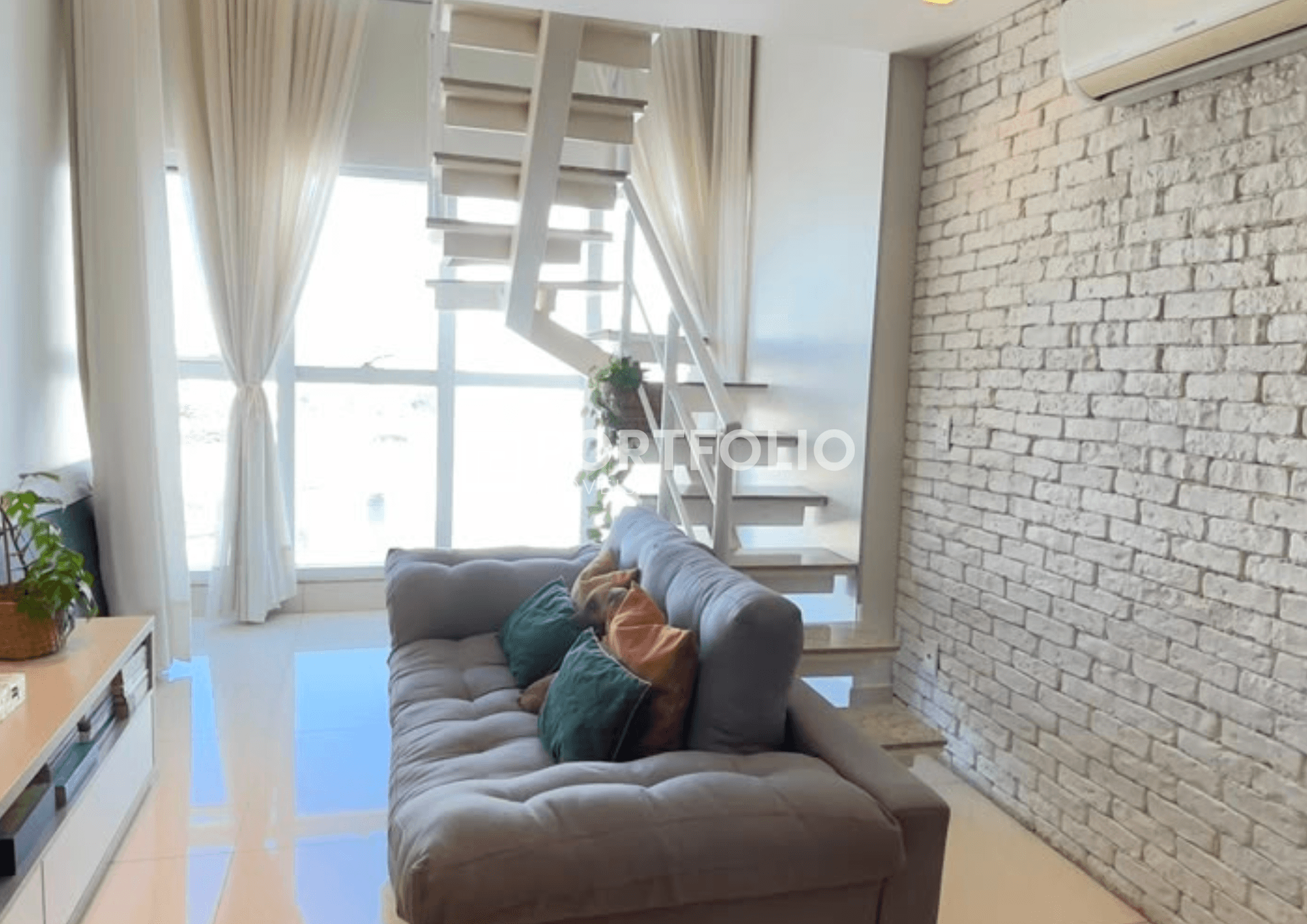 Apartamento Duplex à venda com 2 quartos/ 1 suíte no Setor Oeste, Goiânia, GO