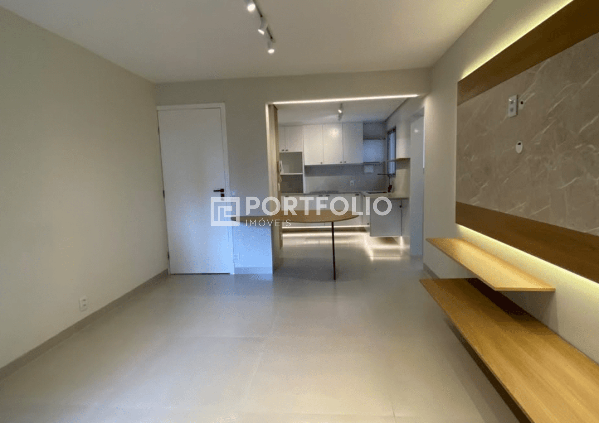 Apartamento à venda com 3 quartos/ 1 suíte no Setor Bueno, Goiânia, GO