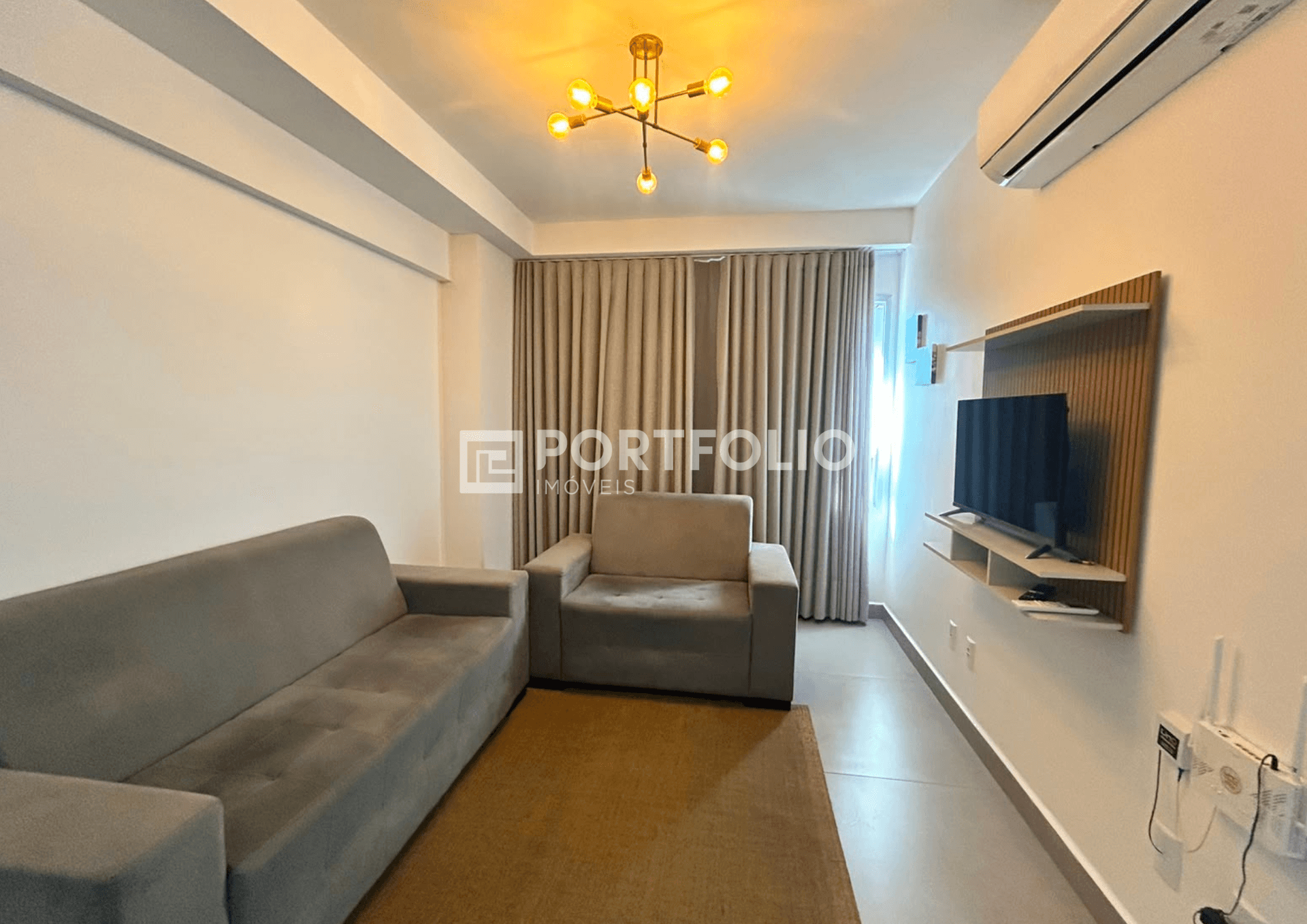 Apartamento mobiliado para locação com 3 quartos/ 1 suíte no Katedral Sky, Centro, Goiânia