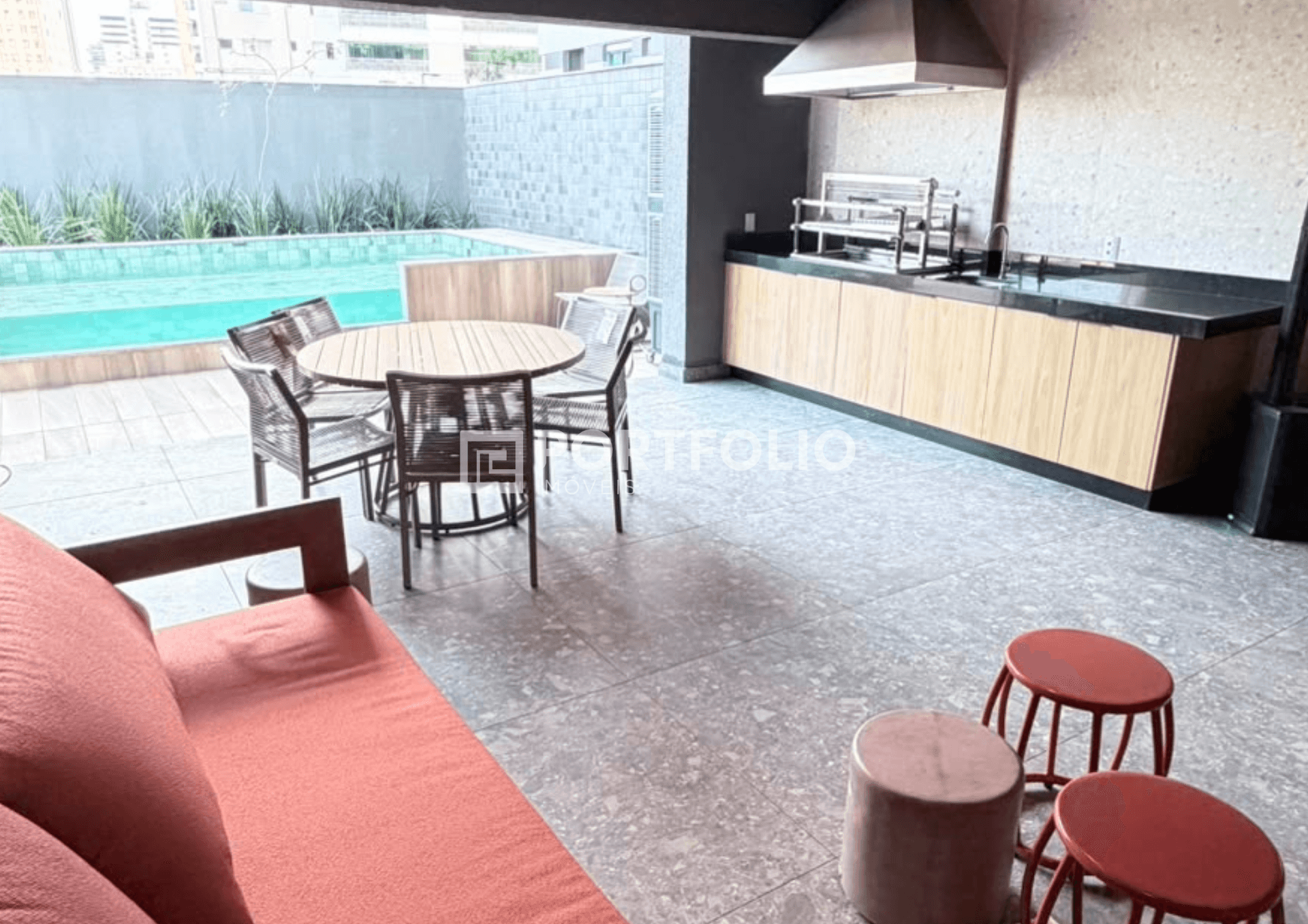 Apartamento à venda 85m² GYRO 02 Setor Serrinha, Goiânia.