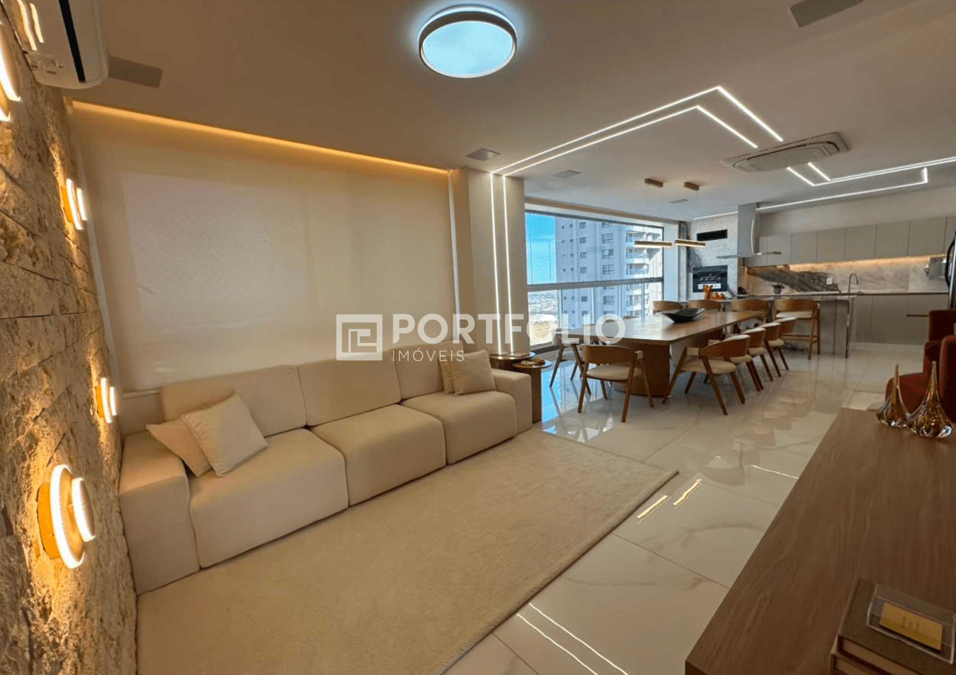 Apartamento alto padrão mobiliado 3 quartos/ 3 suítes no SkyGarden Jardim Goiás, Goiânia