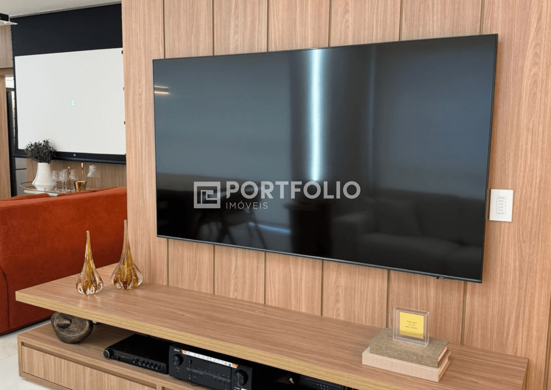 Apartamento alto padrão mobiliado 3 quartos/ 3 suítes no SkyGarden Jardim Goiás, Goiânia
