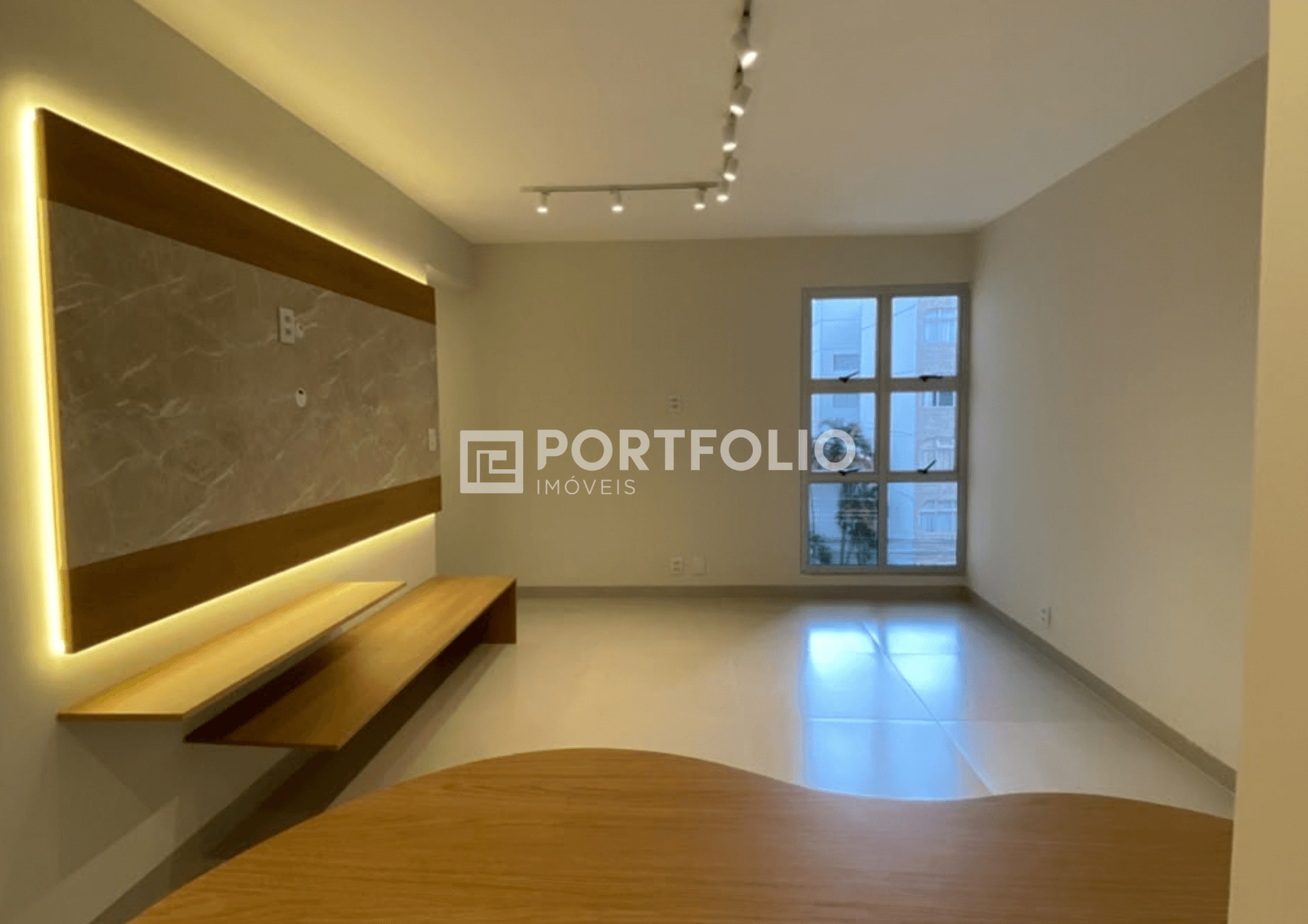 Apartamento à venda com 3 quartos/ 1 suíte no Setor Bueno, Goiânia, GO