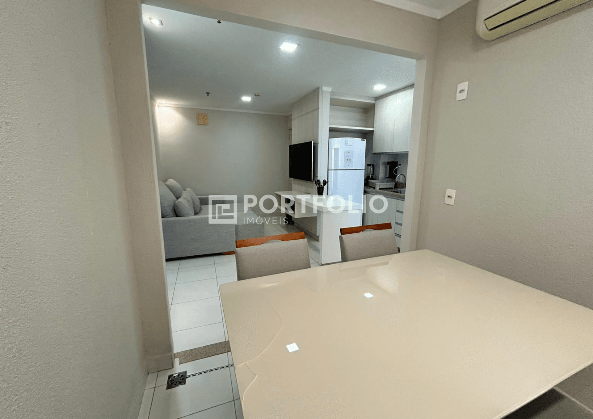 Flat mobiliado para locação com 2 quartos no Metropolitan Mall, Jardim Goiás, Goiânia