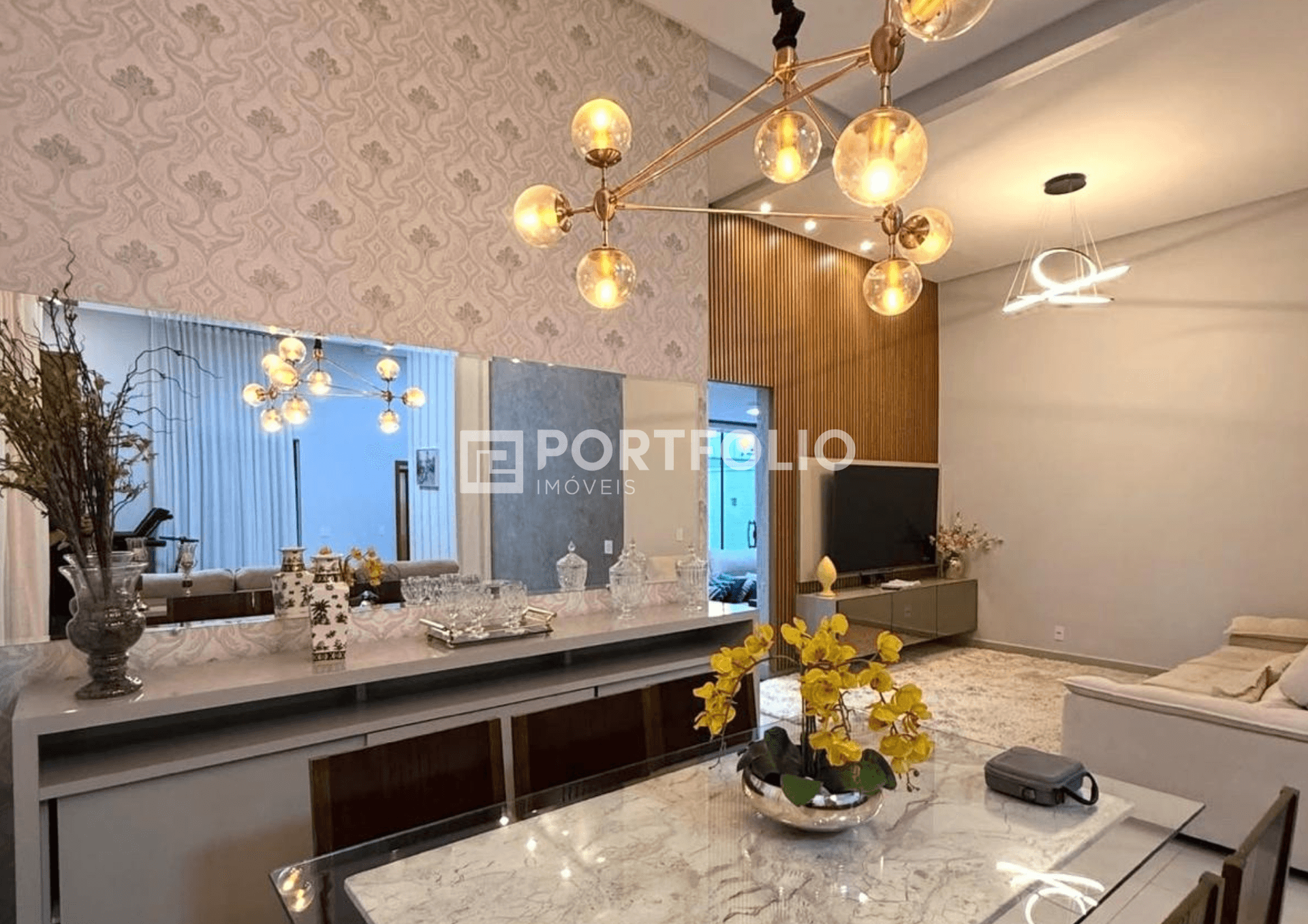 Casa à venda com 3 quartos/ 3 suítes no Jardins Madri, Goiânia
