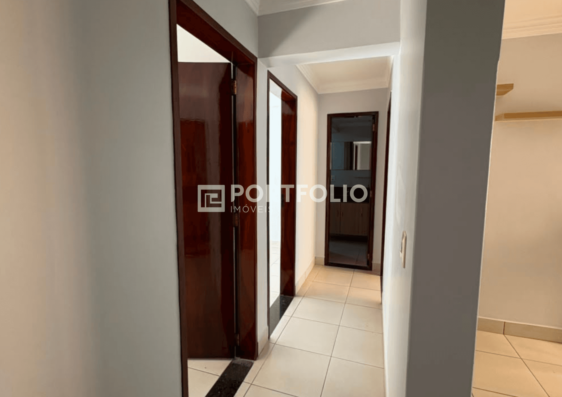 Apartamento à venda com 3 quartos/ 1 suíte no Setor Sul, Goiânia, GO