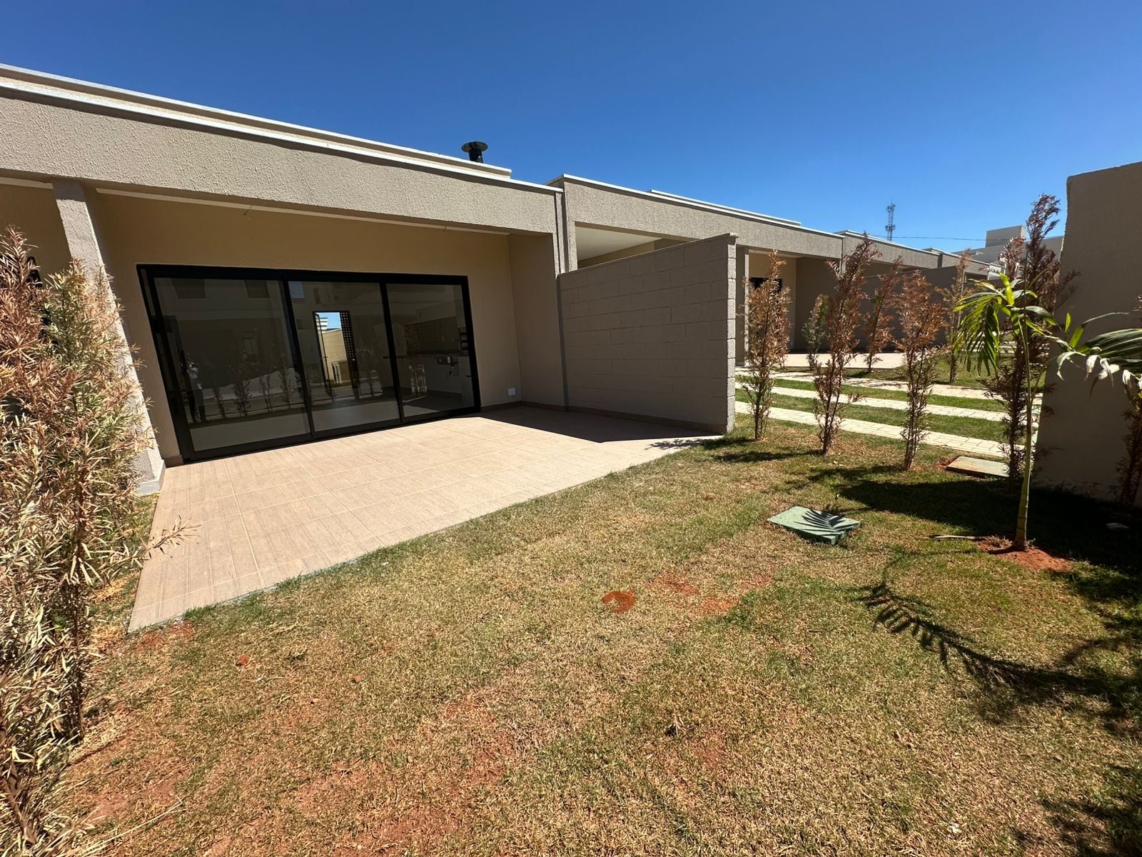 Casa a venda Jardins Lyon com 252 metros em Aparecida de Goiânia - GO