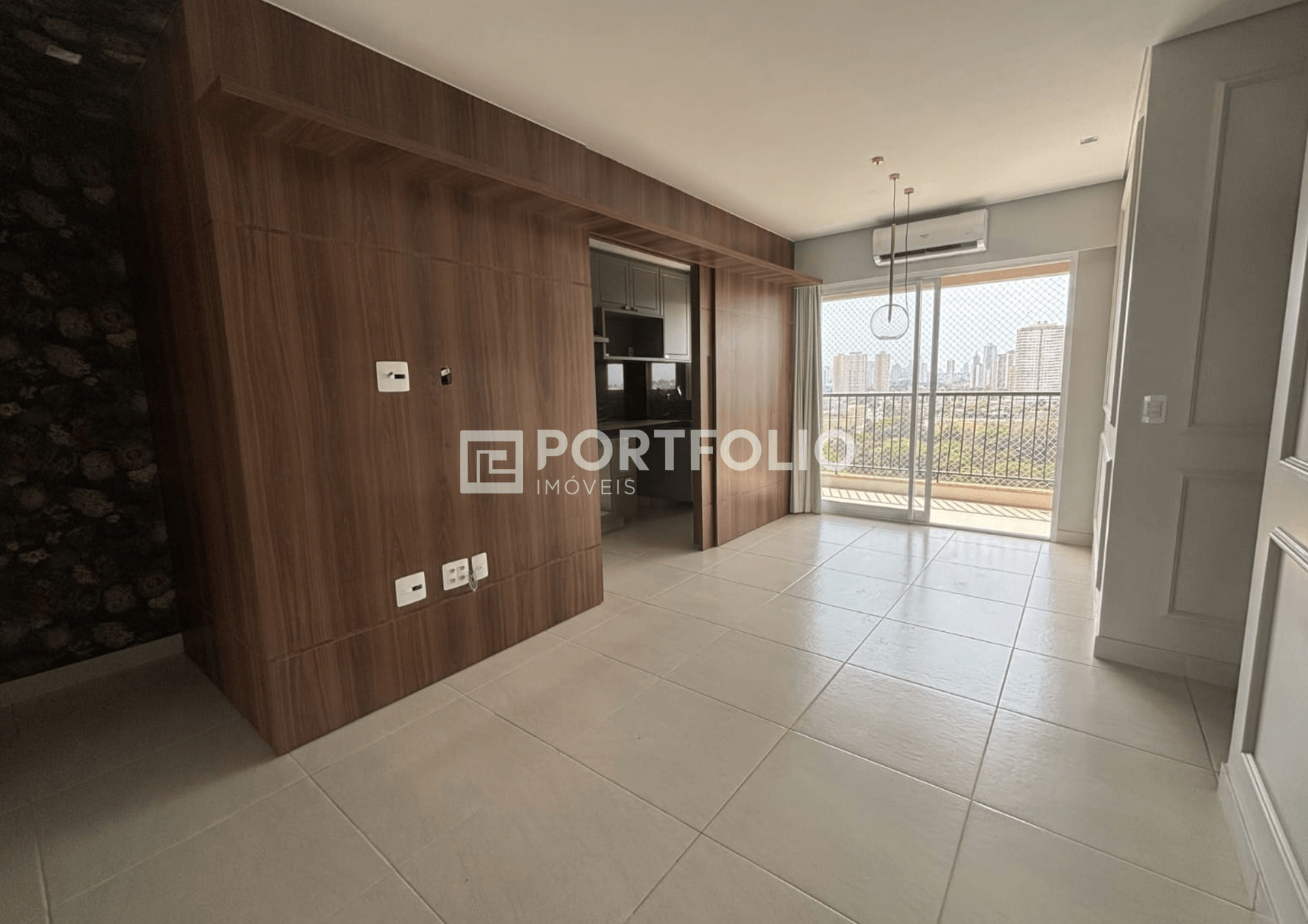 Apartamento à venda com 2 quartos/ 1 suíte no Setor Vila Rosa, Goiânia, GO