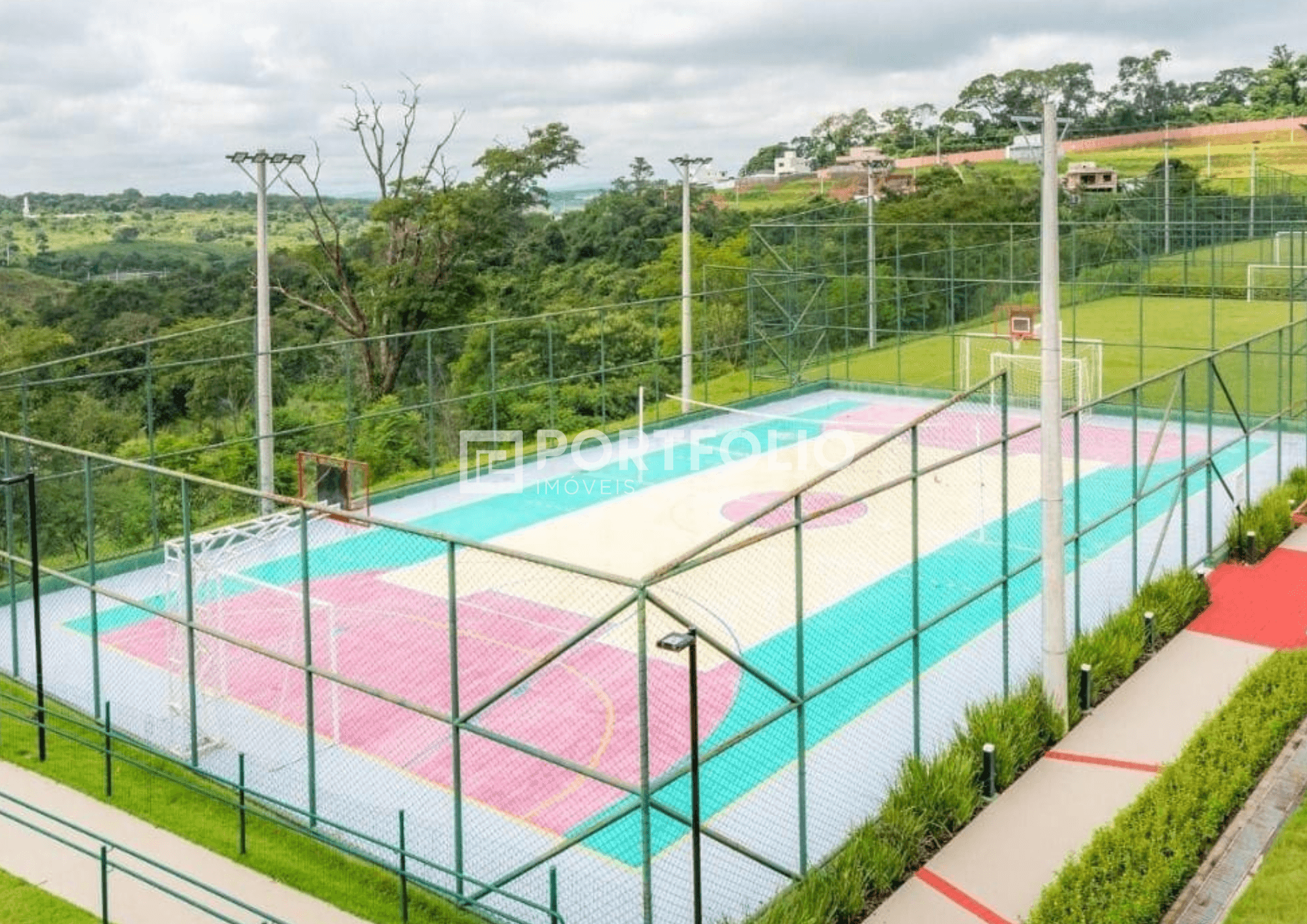 Lote à venda no Jardins Nápoles com 364,66m², Condomínio fechado, Goiânia