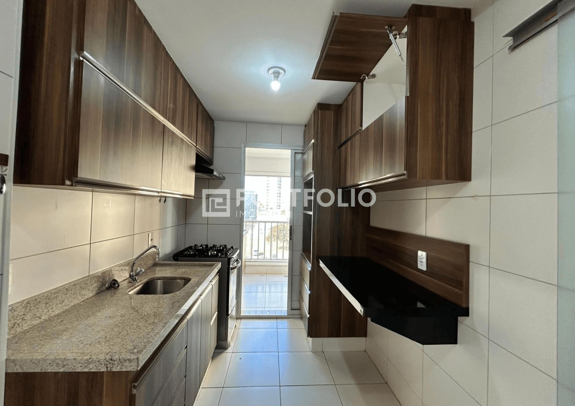 Apartamento para locação com 2 quartos no FlamPark Residencial Club, Jardim Goiás, Goiânia.