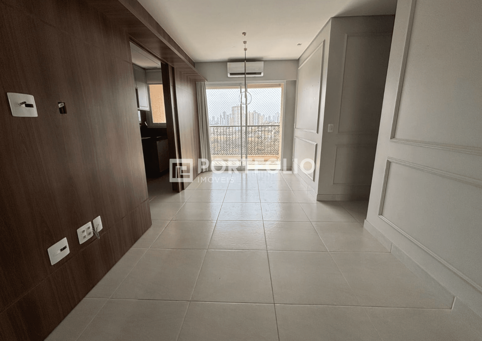 Apartamento à venda com 2 quartos/ 1 suíte no Setor Vila Rosa, Goiânia, GO