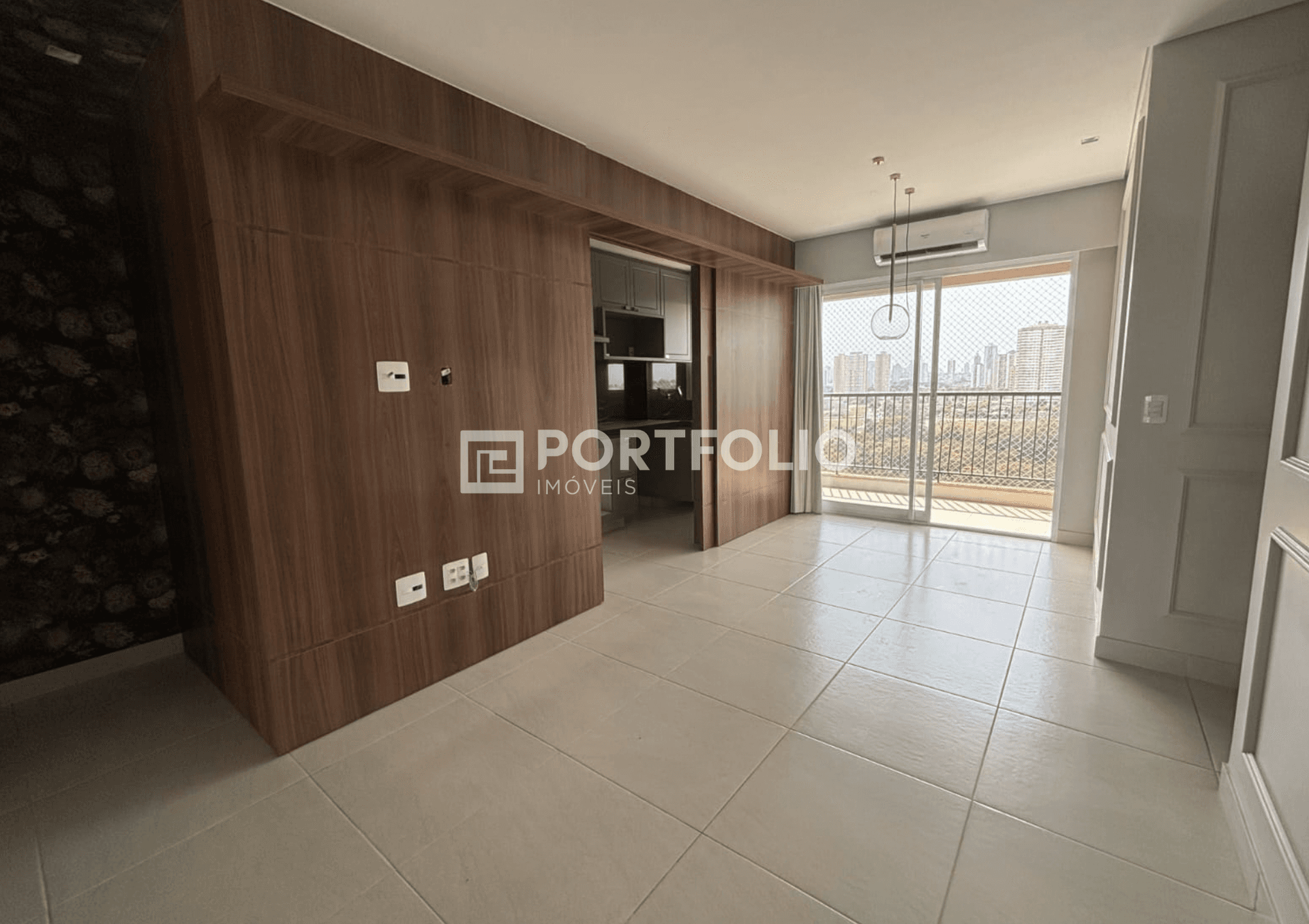 Apartamento à venda com 2 quartos/ 1 suíte no Setor Vila Rosa, Goiânia, GO